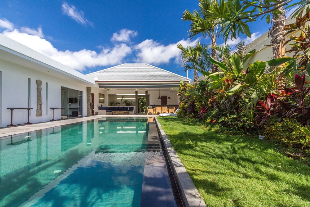 Villa Juna Beautiful 3 Bedroom in Seminyak — 4-Star Luxury Hotel in Seminyak, Indonesia