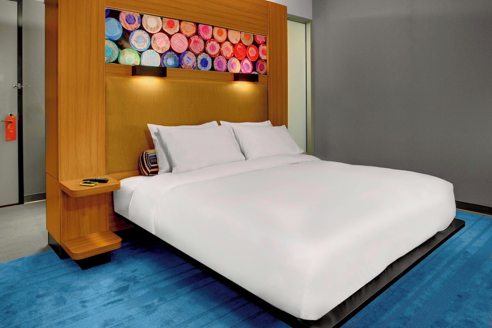Aloft Austin at The Domain - photo 12