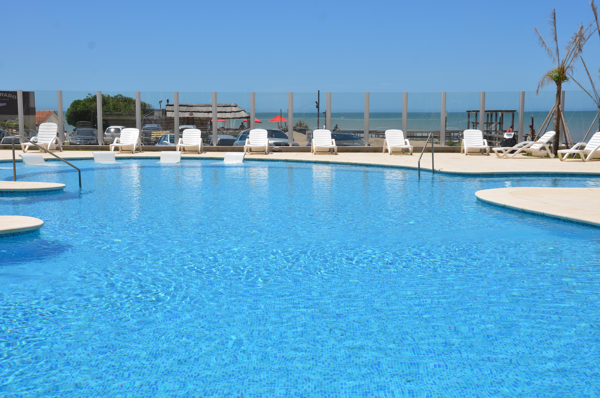 Hotel Reviens in Pinamar, Argentina