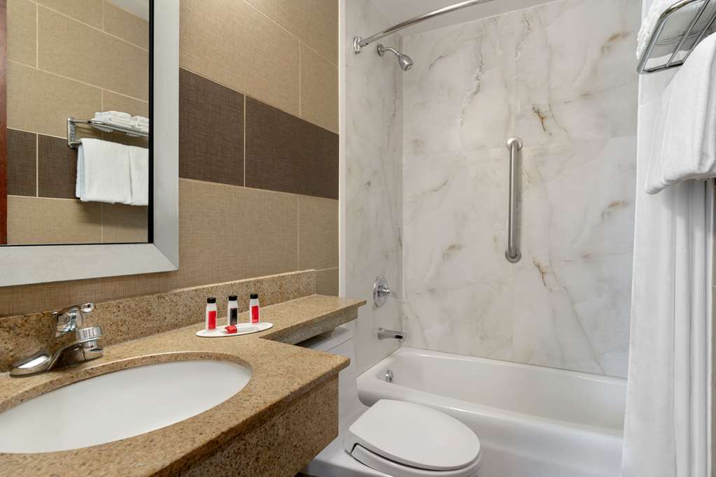 Days Inn by Wyndham Brooklyn - photo 21