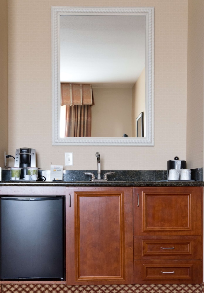 Hilton Garden Inn Laramie - photo 27
