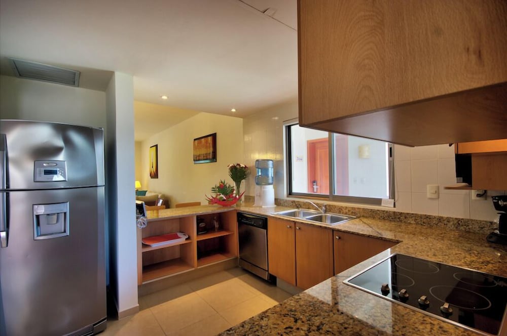 Riviera Maya Suites