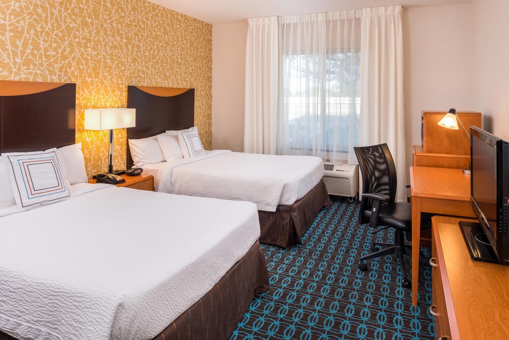 Fairfield Inn & Suites by Marriott Santa Maria - photo 23