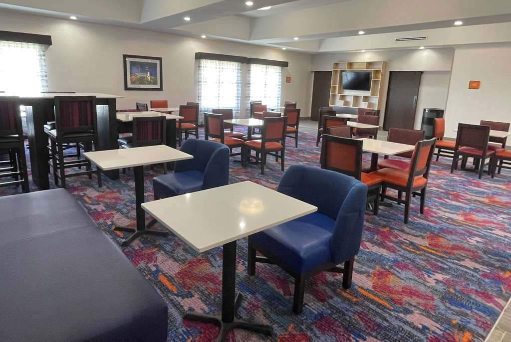 La Quinta Inn and Suites by Wyndham Schertz San Antonio Selma - photo 18