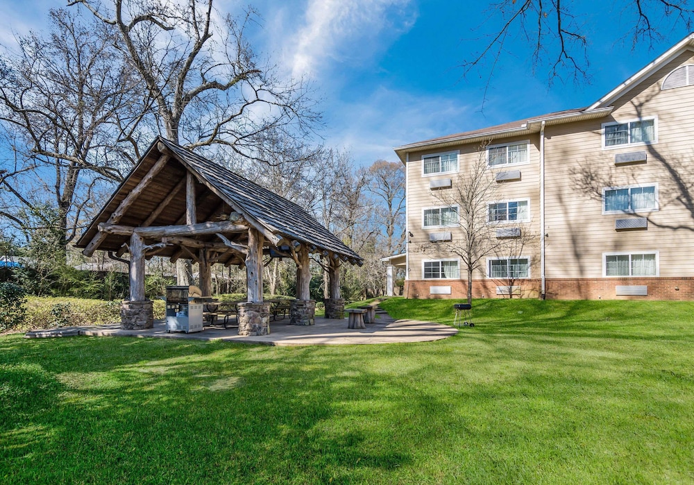 MainStay Suites Columbus near Fort Benning - photo 30