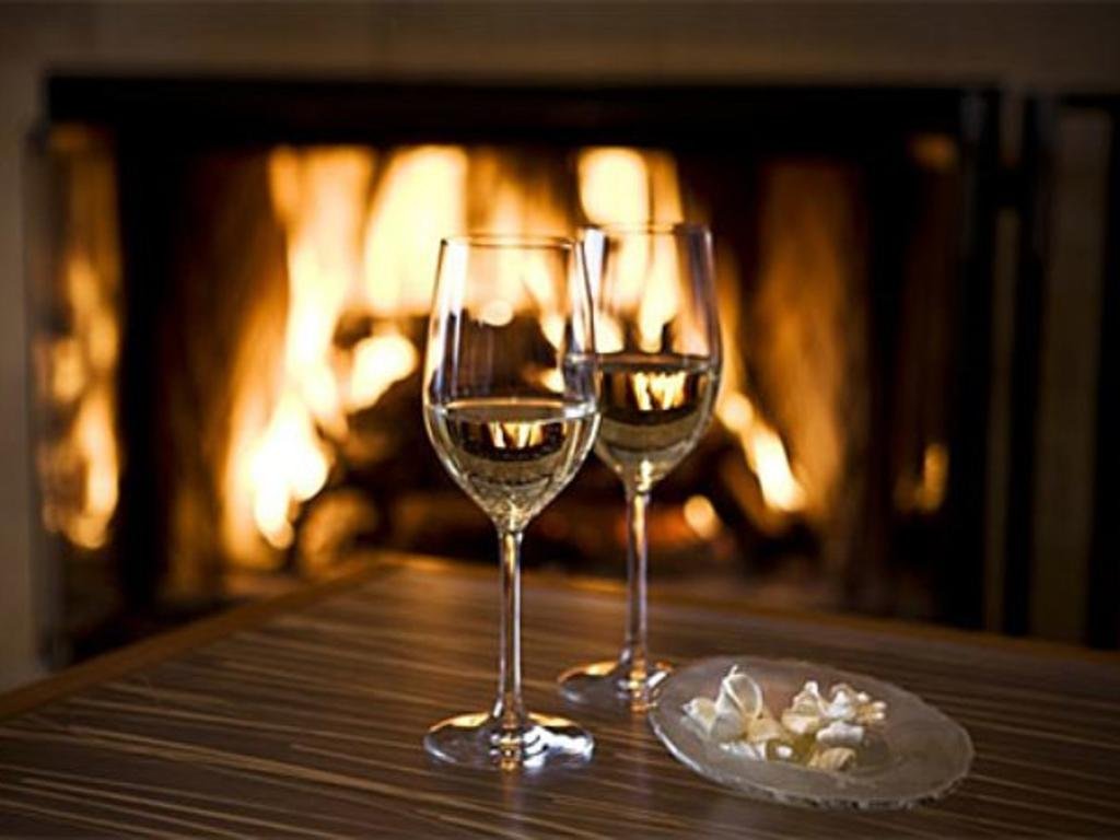 Affordable Cozy Hot Tub Views — 4-Star Luxury Hotel in Sevierville, United States