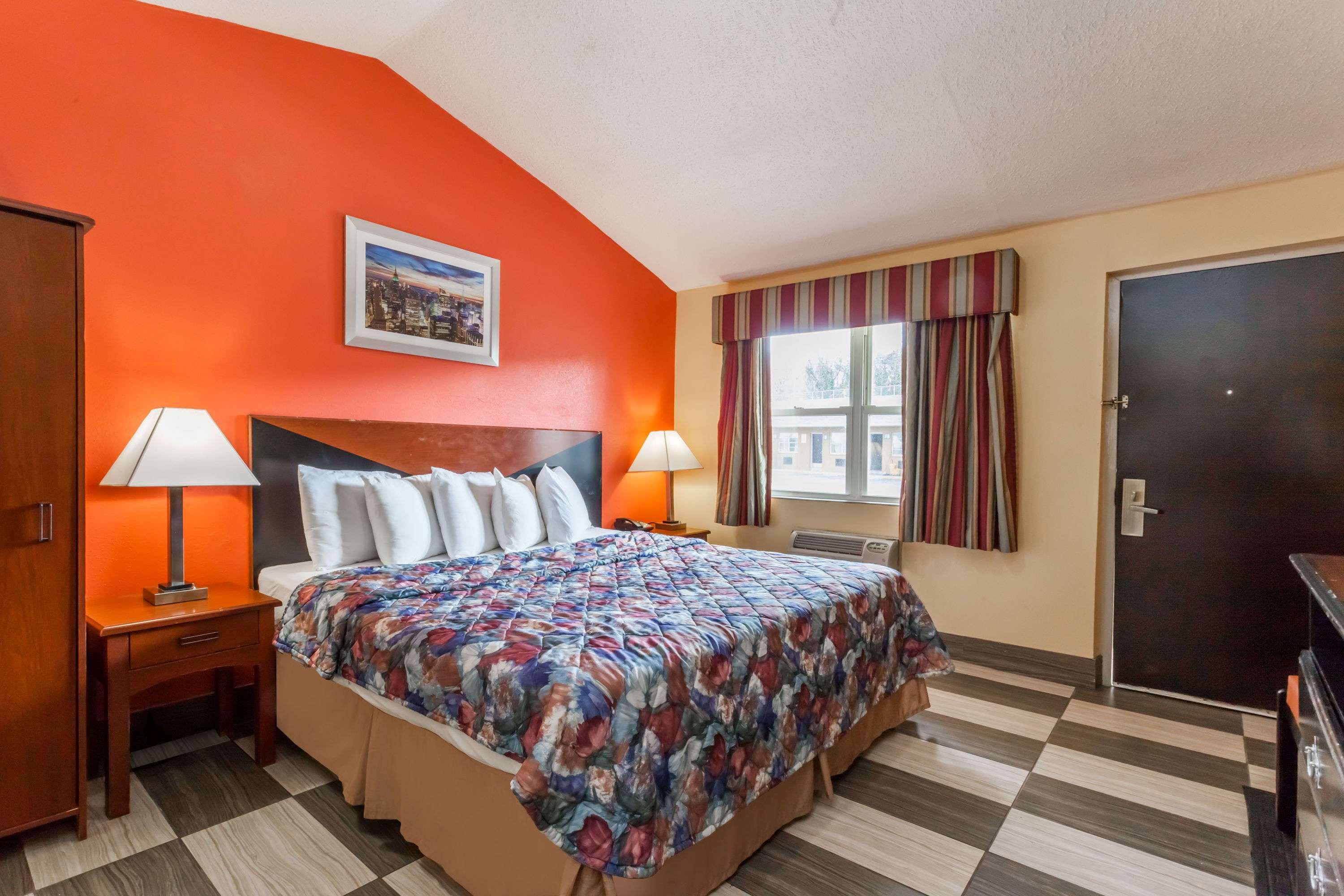 Travelodge by Wyndham Jersey City - photo 7