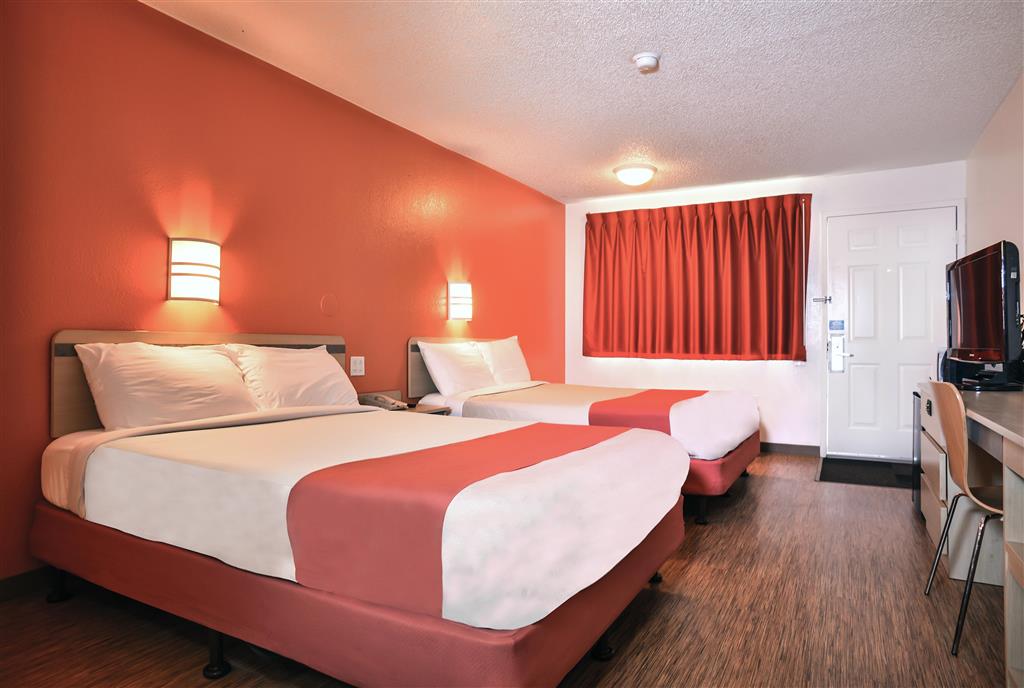 Motel 6 Saint Joseph MO - photo 7