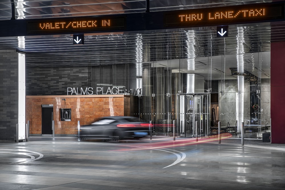 Palms Place Hotel and Spa - photo 20