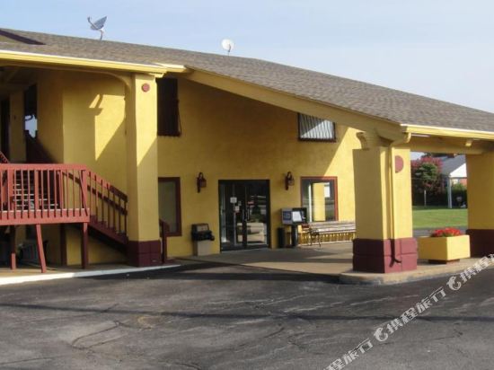 Sugar Creek Inn - photo 3