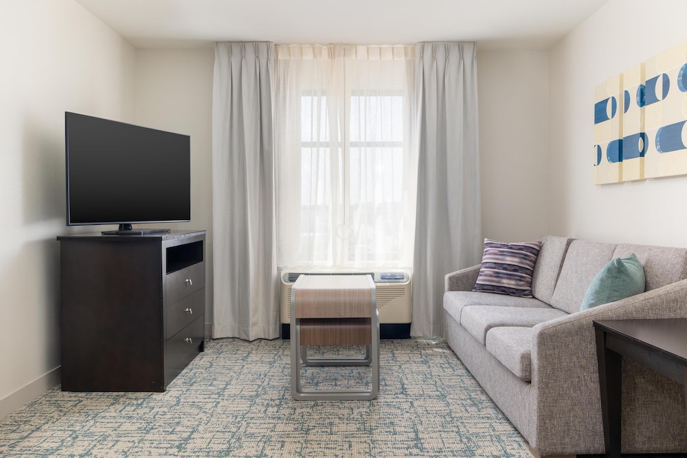 Homewood Suites by Hilton Wauwatosa Milwaukee - photo 24