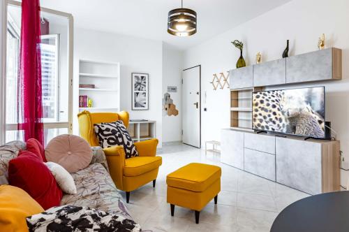 GuestHost Cagliari Flat near the Station with Balcony — 4-Star Luxury Hotel in Cagliari, Italy
