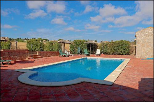 Apartamento con piscina comunitaria — 4-Star Luxury Hotel in Conil De La Frontera, Spain