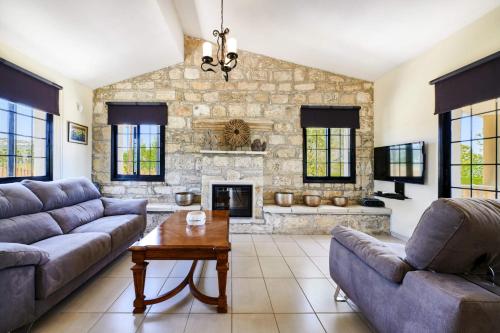 Villa Theo Sapphire by Villa Plus