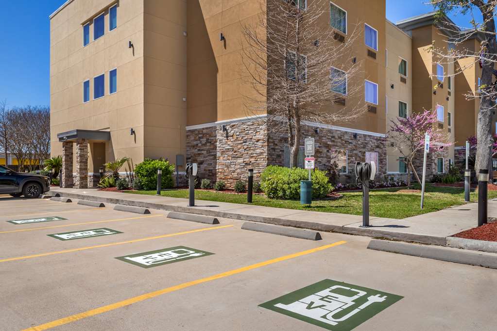 Best Western Plus Lake Jackson Inn & Suites - photo 38