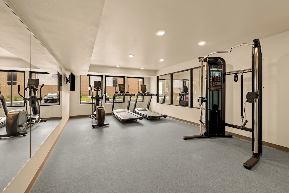 LivAway Suites Nashville Smyrna - photo 21