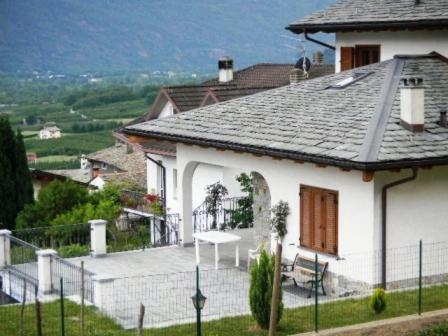 Appartamenti In Villa Isabella — 4-Star Luxury Hotel in Bianzone, Italy