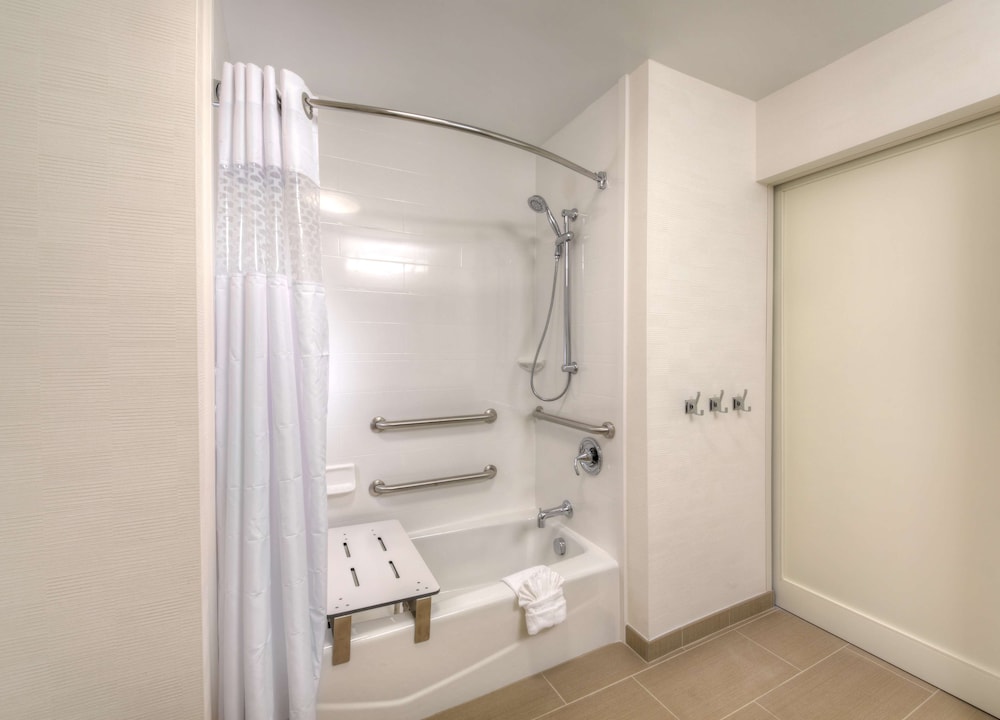 Hampton Inn & Suites Dallas Plano East - photo 26