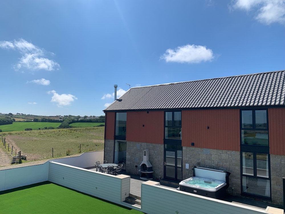 Valley View - carbon neutral hotel in Helston
