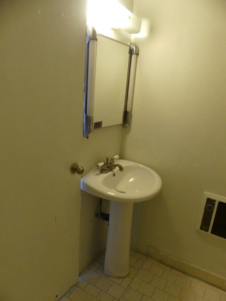Wilshire Orange Hotel - photo 40