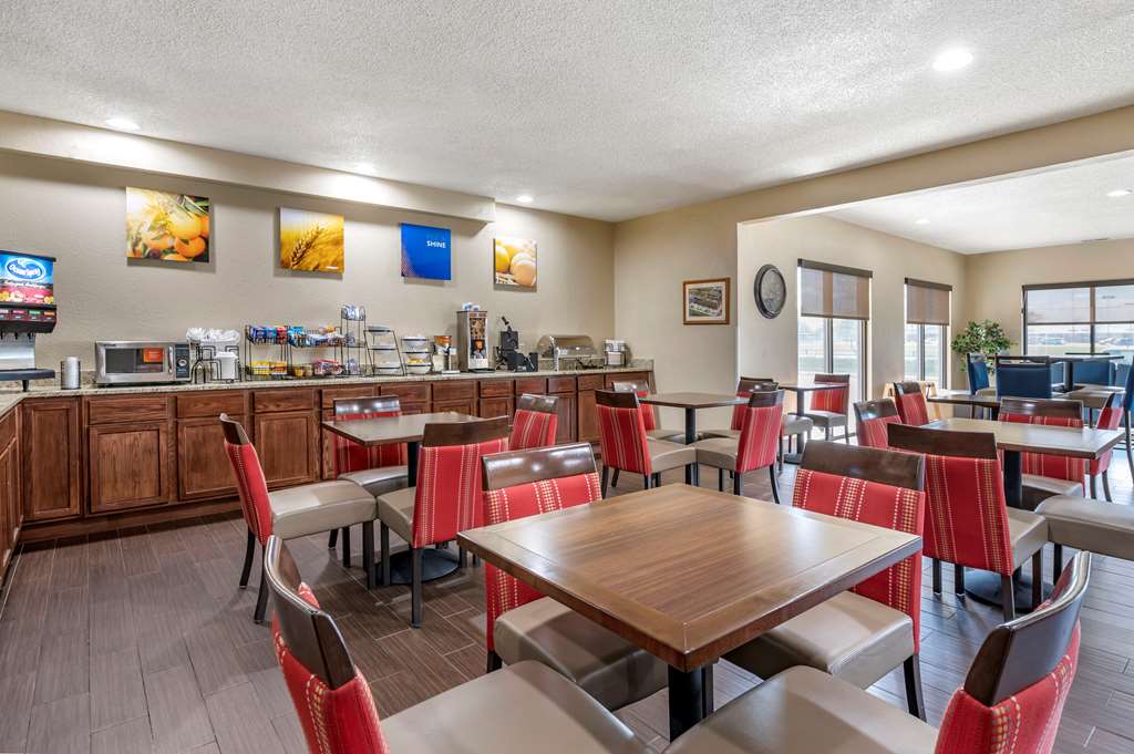 Comfort Inn Near Kokomo Speedway - photo 43