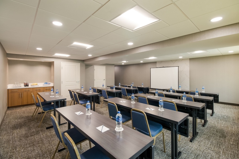 SpringHill Suites by Marriott Dallas NW Hwy I35E - photo 42