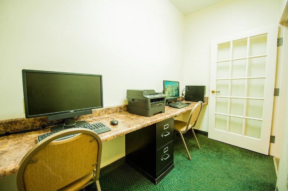 Greystone Inn and Suites - photo 26