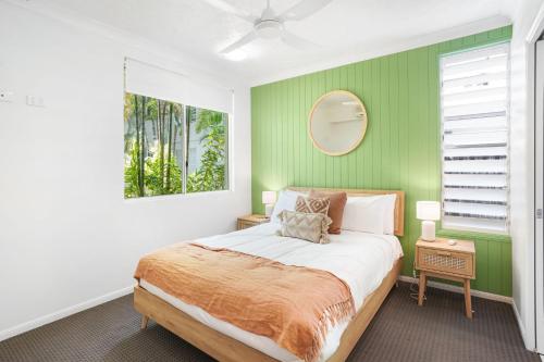 Focus on Spence — 4-Star Luxury Hotel in Westcourt, Australia