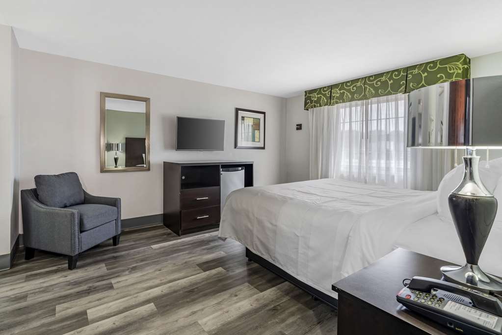Quality Inn Siloam Springs West - photo 36