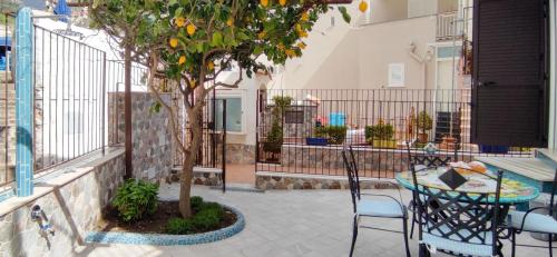 Casa Fortuna a Due Passi Dal Mare — 4-Star Luxury Hotel in Cetara, Italy