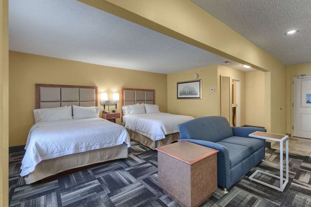 Hampton Inn Owensboro South - photo 13