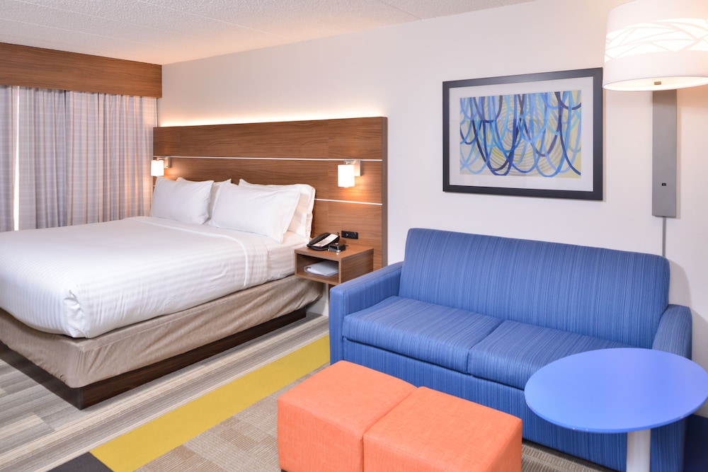 Holiday Inn Express & Suites Indianapolis Dtn Conv Ctr Area by IHG - photo 16