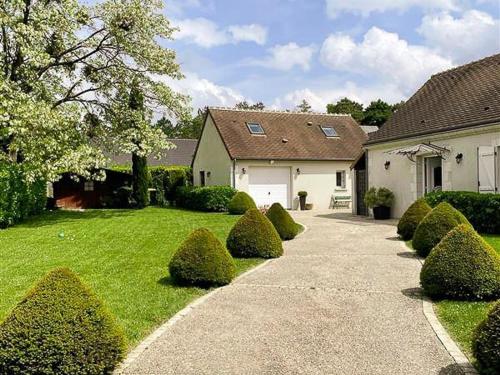 Charmant gîte à Chailles près de Blois avec jardin et WIFI FR 1 491 468 — hotel in Chailles