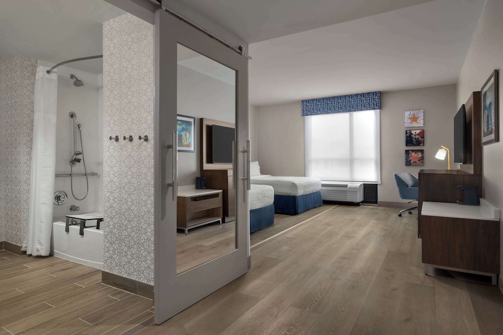 Hampton Inn by Hilton Austin East Side 5th Street - photo 22