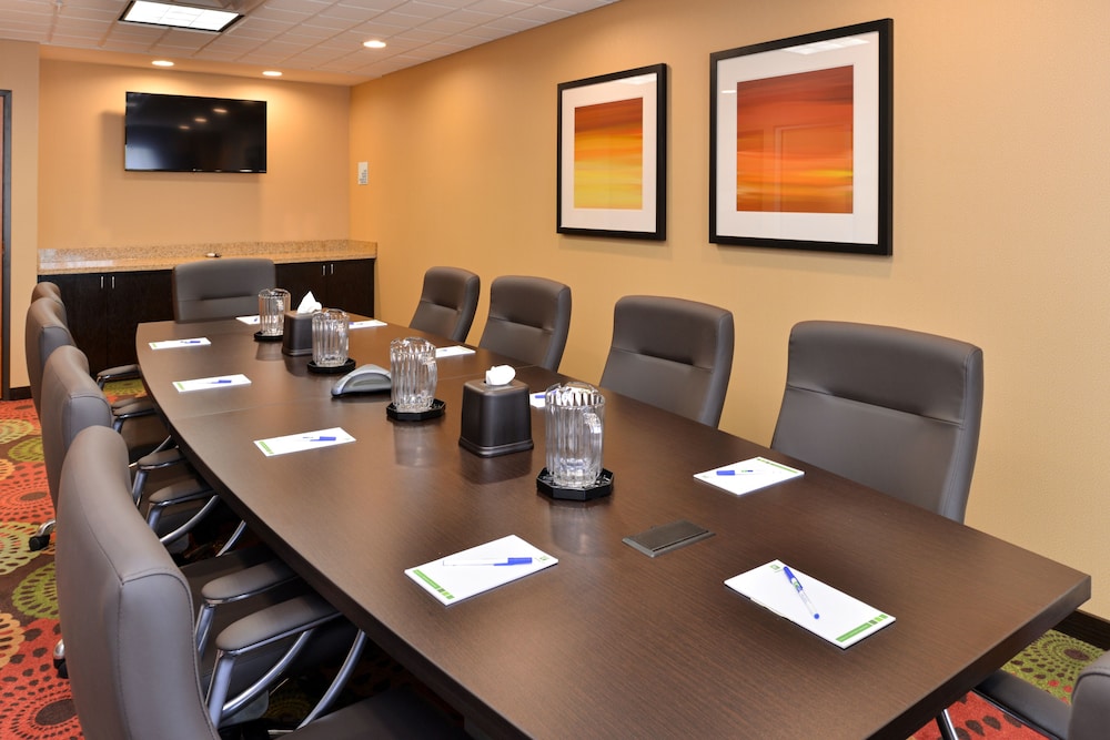 Holiday Inn Express & Suites Ironton by IHG - photo 55