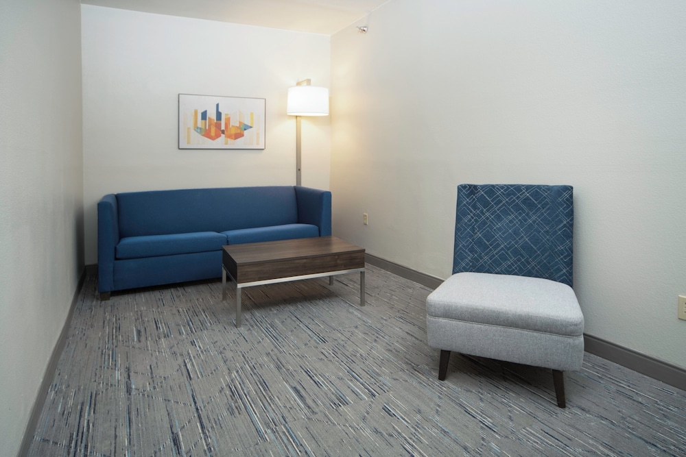 Holiday Inn Express Hotel & Suites Canyon by IHG - photo 42