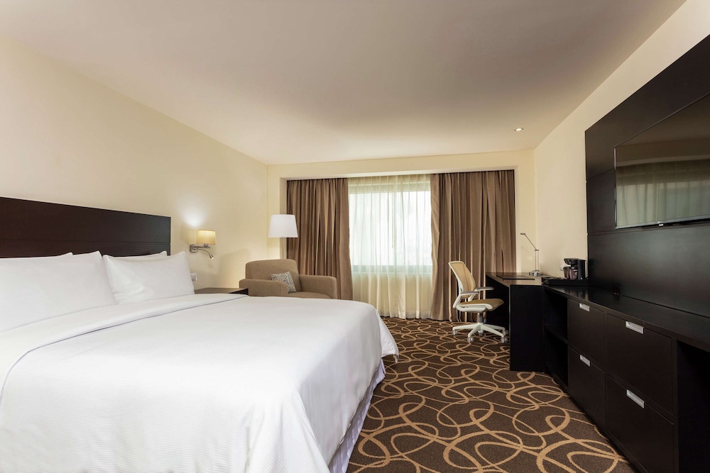Doubletree By Hilton Toluca in Toluca, Mexico