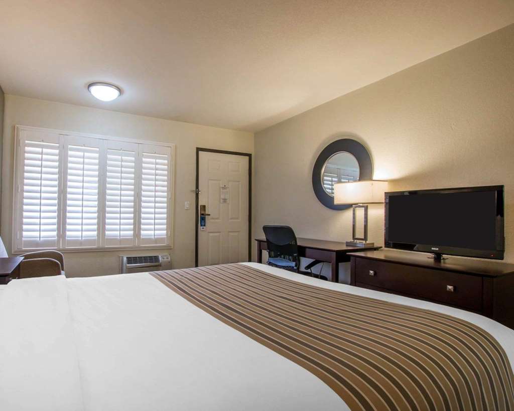 Rodeway Inn Los Angeles Convention Center - photo 6