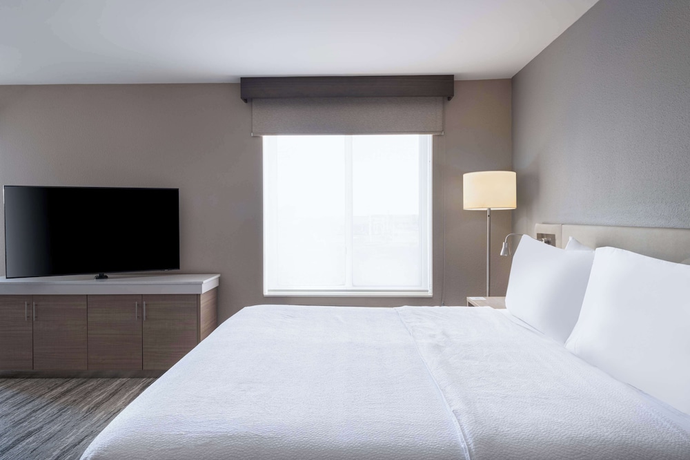 Hilton Garden Inn St. Charles - photo 14