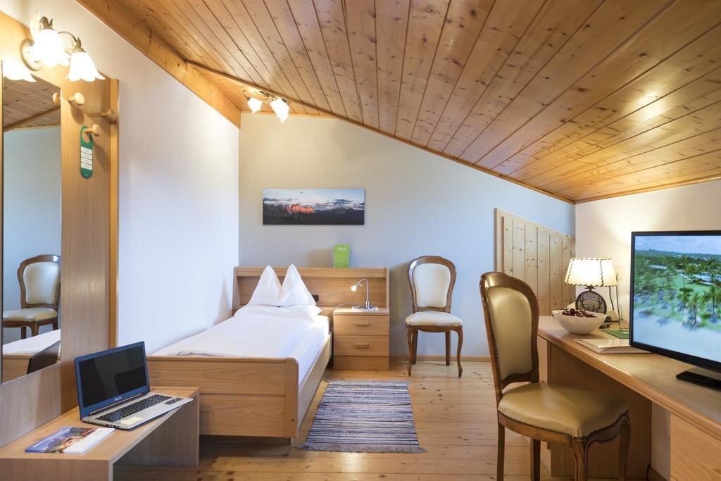 Hotel Zum Turm — hotel in Castelrotto