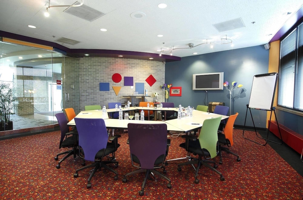 Oak Ridge Hotel and Conference Center - photo 25
