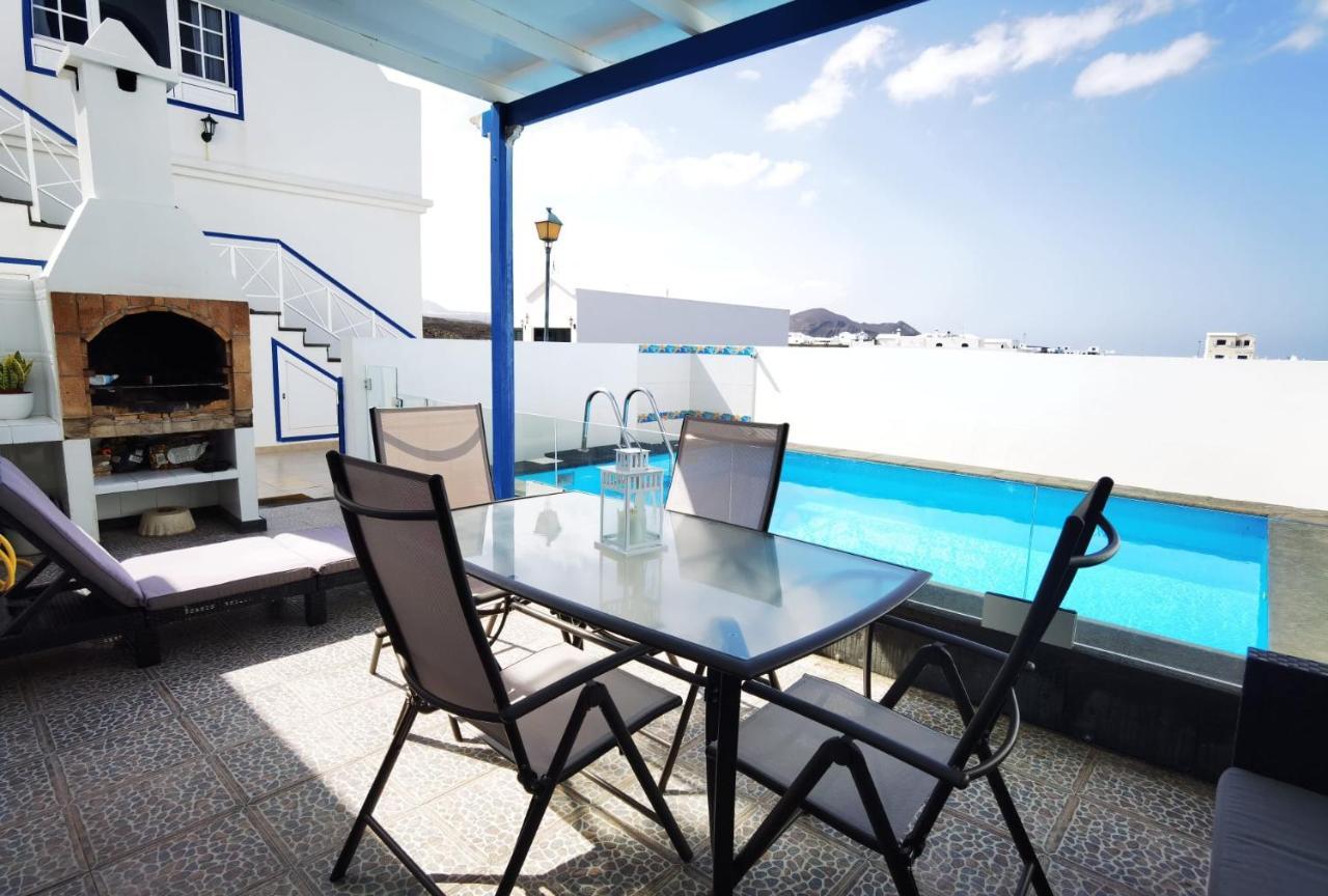 Apartamentoscasajulia in Tinajo, Spain