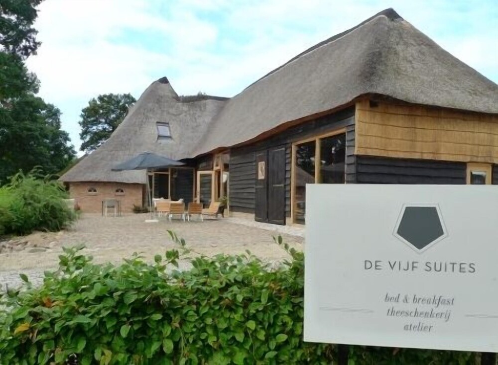 De Vijf Suites — 4-Star Luxury Hotel in Westerbork, Netherlands