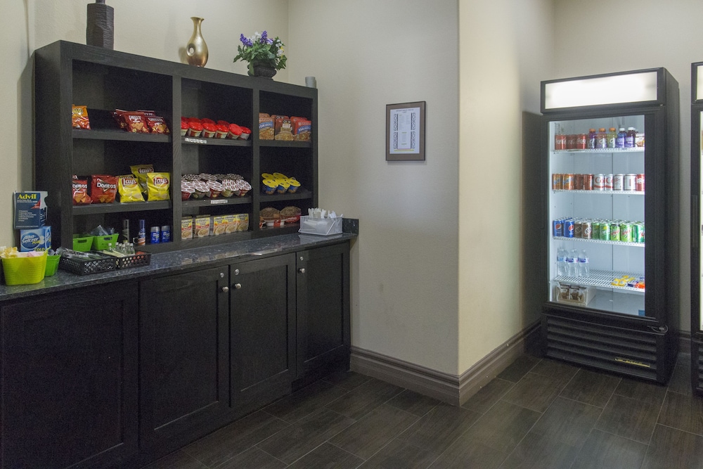 Red River Inn And Suites - photo 38