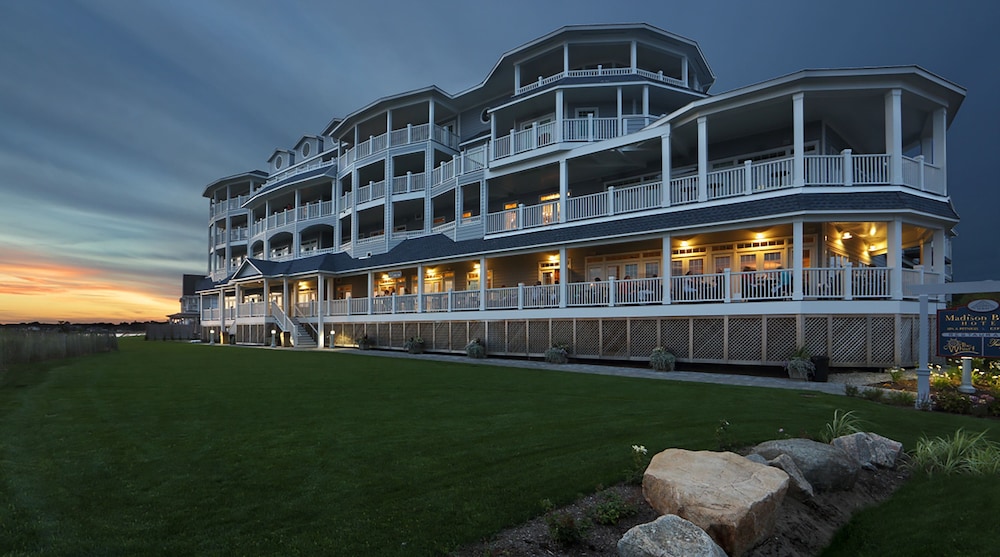 Madison Beach Hotel - photo 82