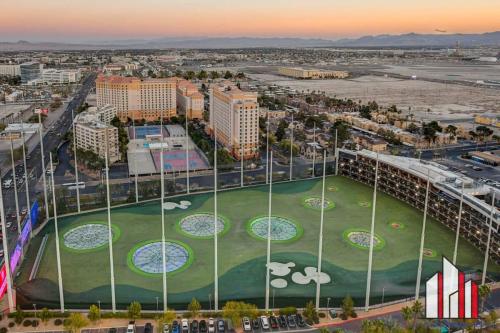 MGM Signature 28 814 1Br 2Ba F1 Pits View Balcony