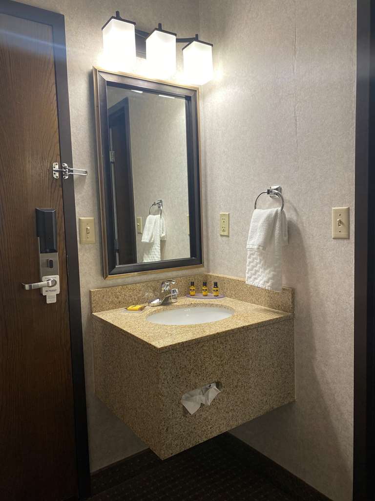 Best Western Plus Kelly Inn - photo 48