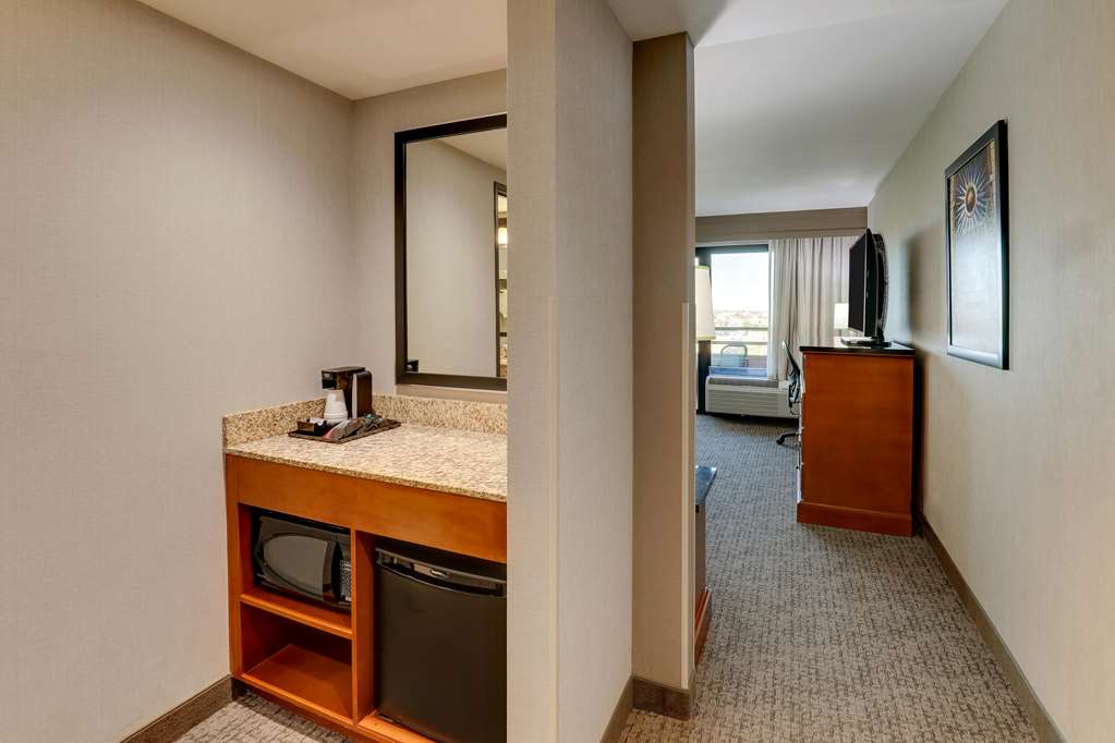 Drury Inn & Suites Phoenix Airport - photo 40