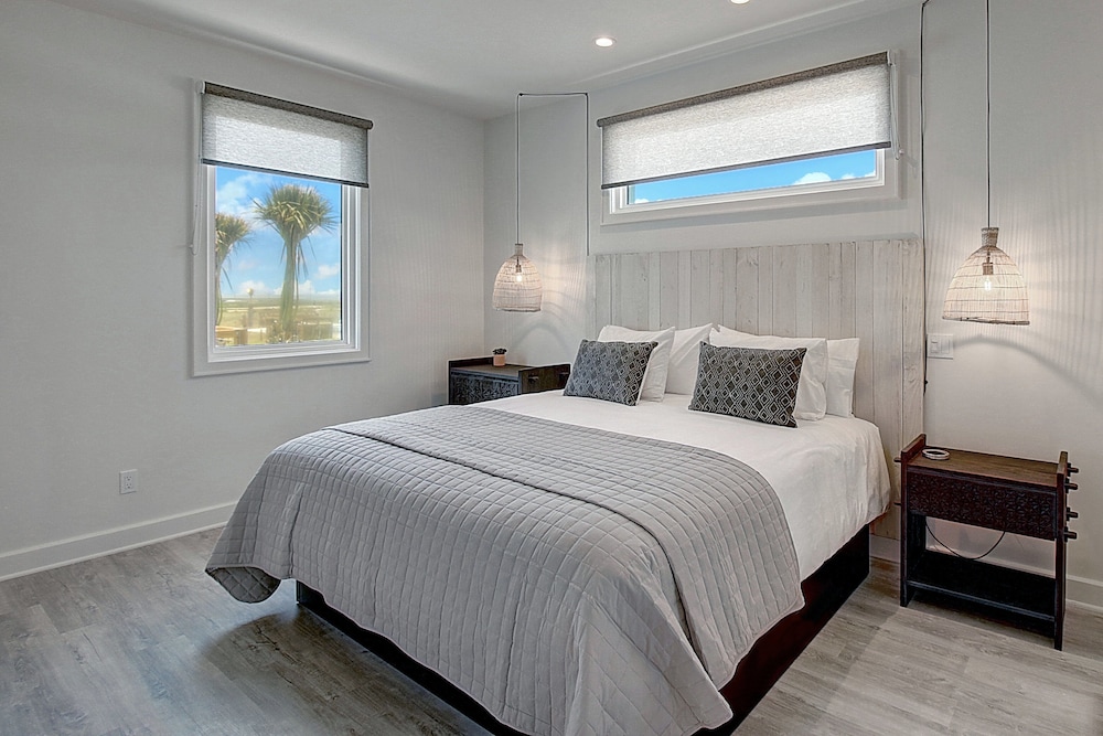 Lively Beach - photo 3