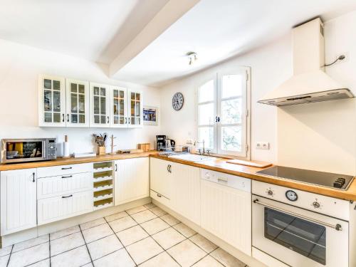 Holiday Home Les Migraniers — 4-Star Luxury Hotel in Grimaud, France